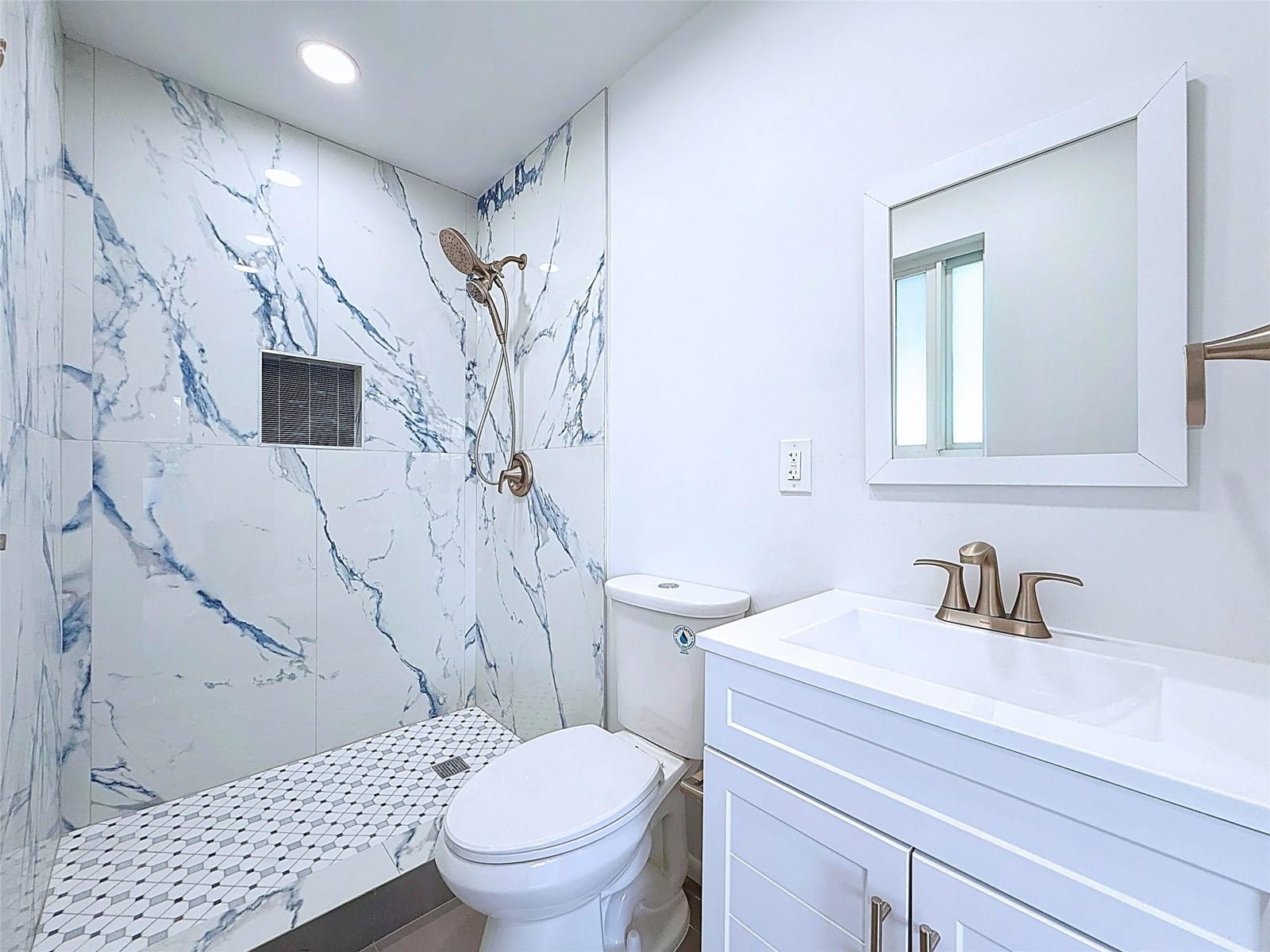 12 SW 13th Street — photo 7