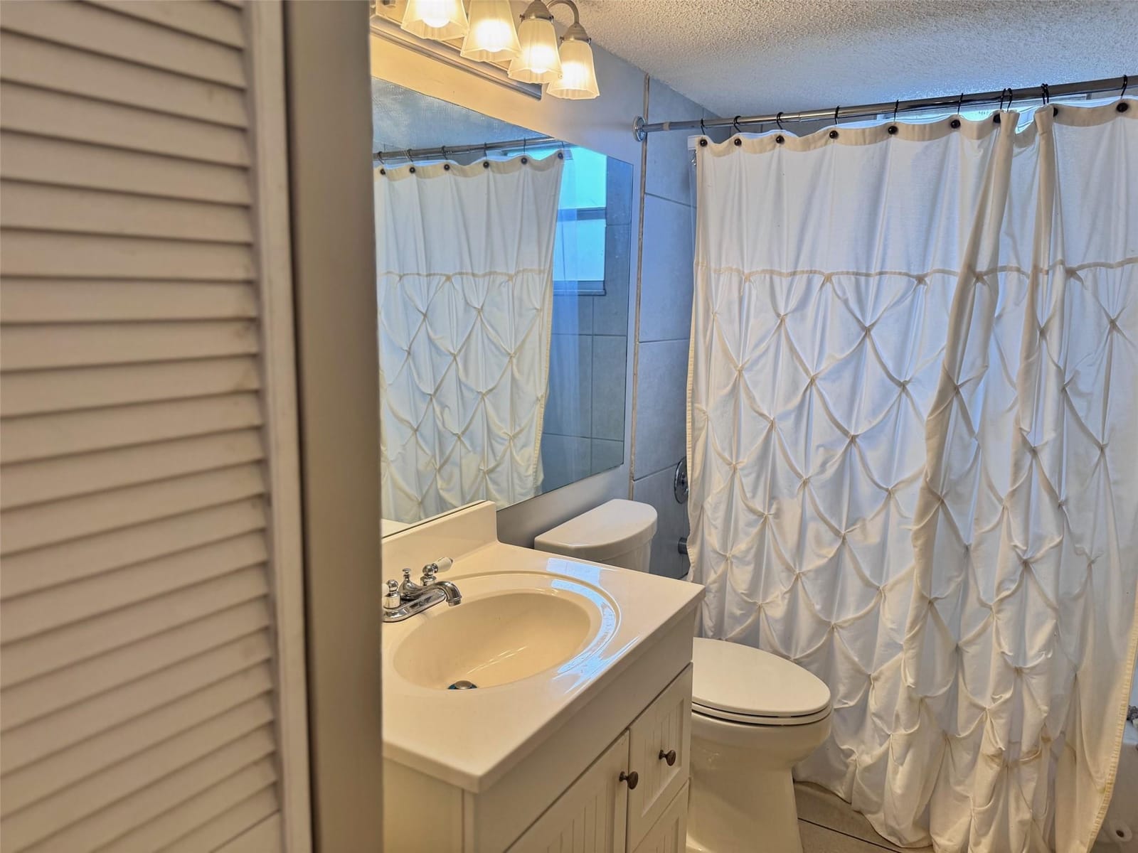 404 NW 68th Avenue 301, Plantation, FL 33317 photo 6