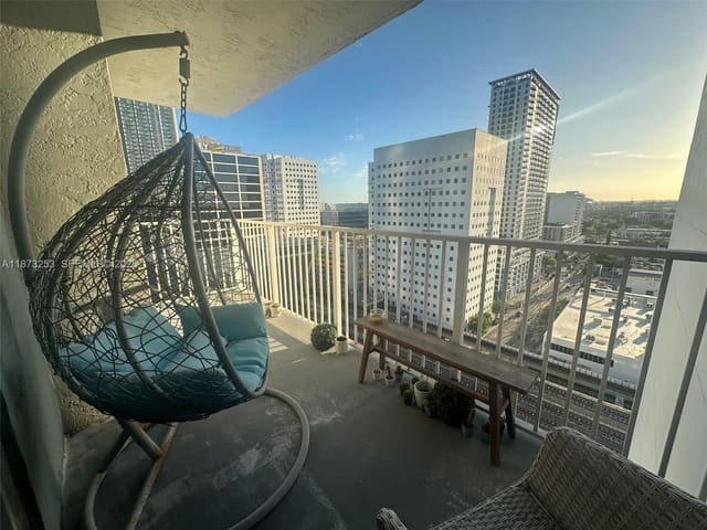 850 N Miami Avenue W-2105, sold in Madison Downtown Condo, Miami, FL
