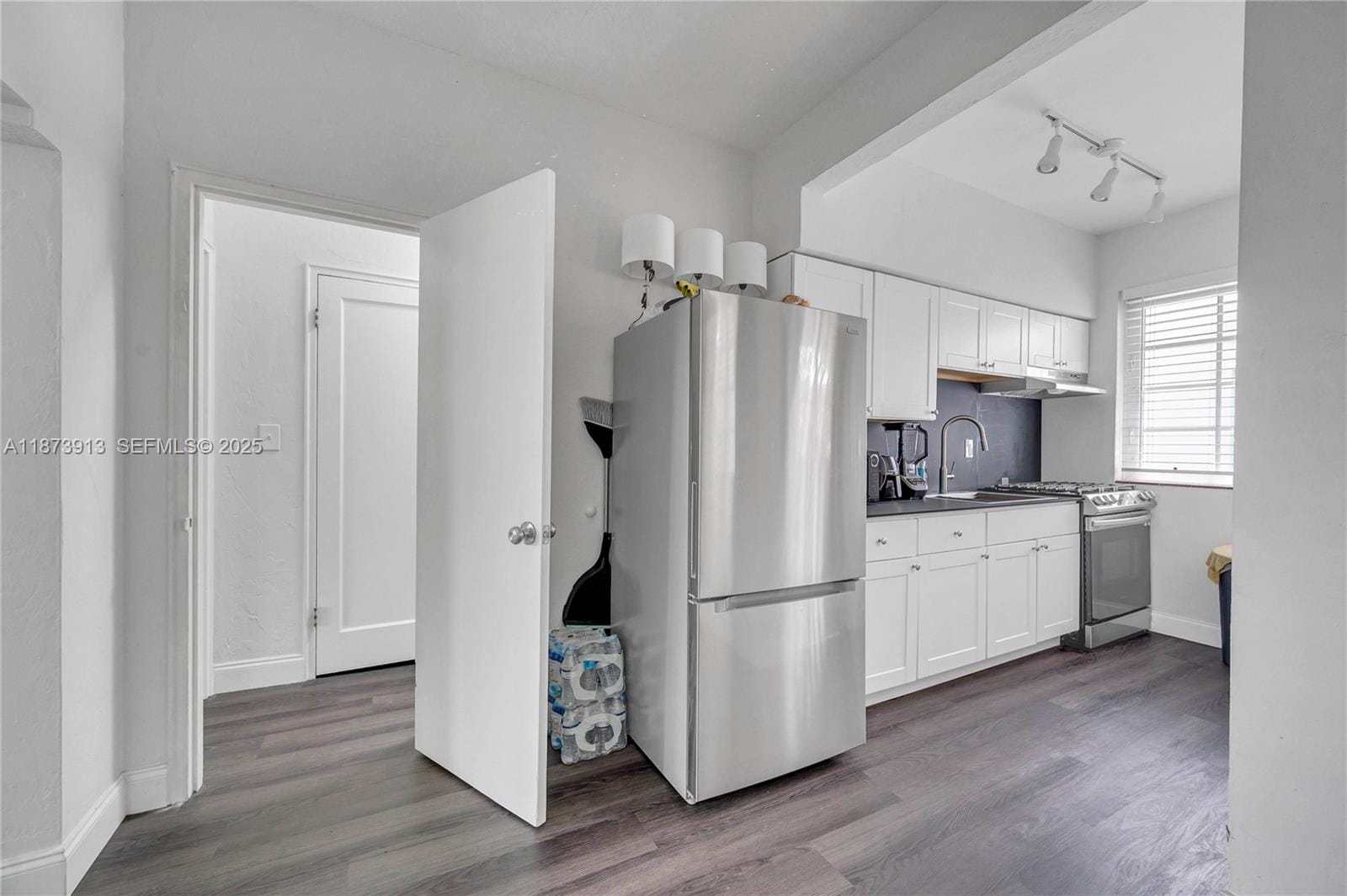 1124 Pennsylvania Avenue, Miami Beach, FL 33139 photo 18