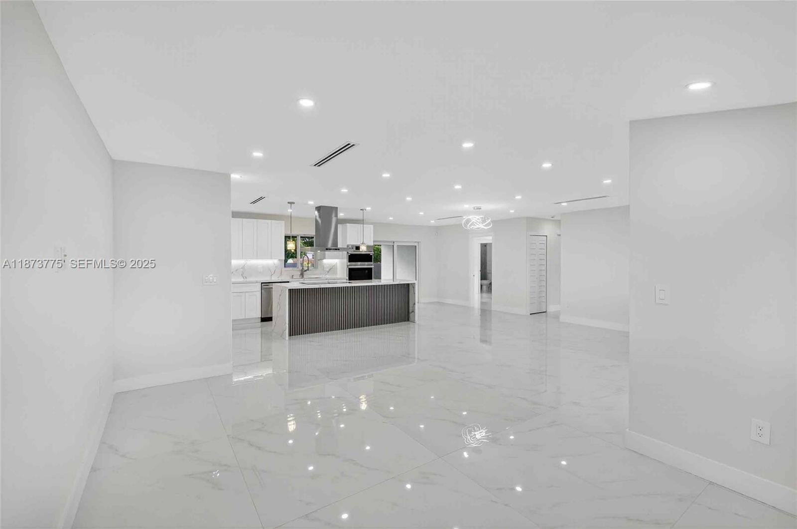 1011 NW 89th Street, Miami, FL 33150 photo 6