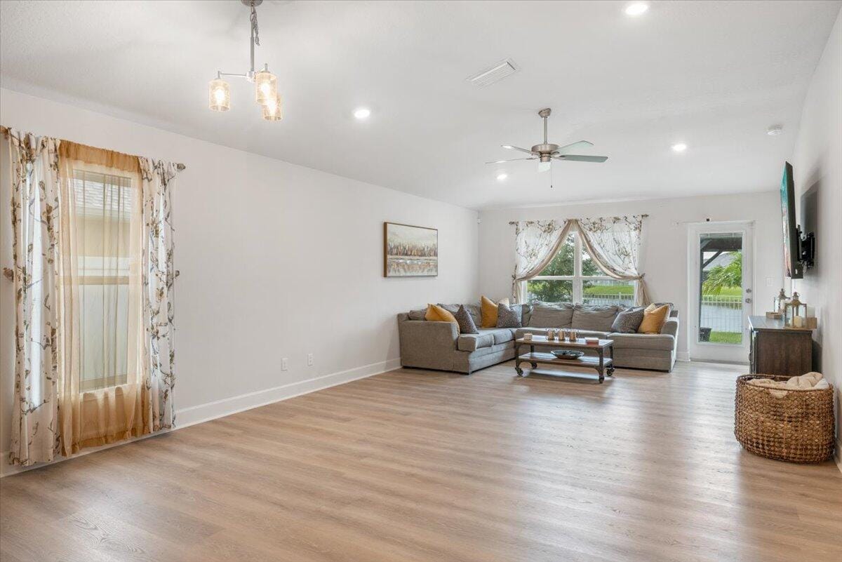 5447 Lugo Street — photo 12