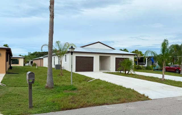 44 Silver Oak Drive, Port St. Lucie, FL 34952