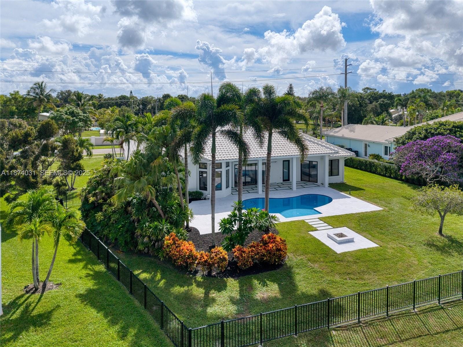 18573 Lakeside Gardens Drive, Jupiter, FL 33458