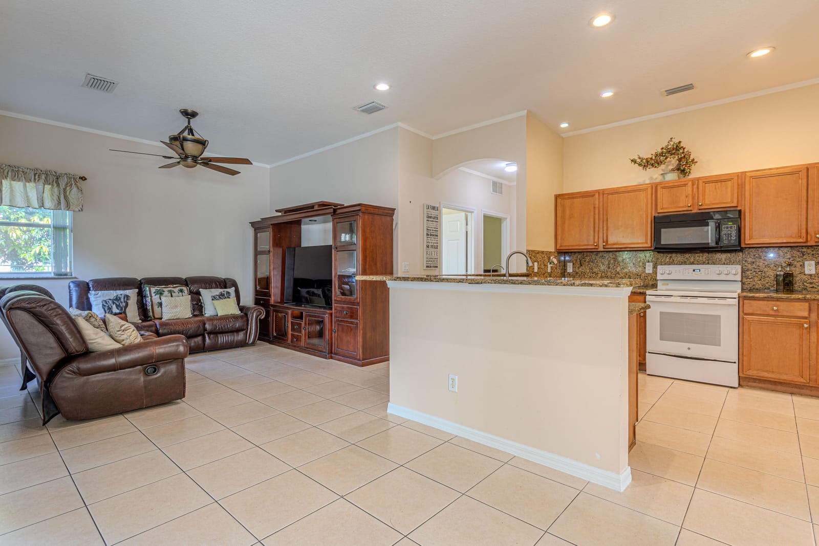1518 SW Hutchins Street — photo 10