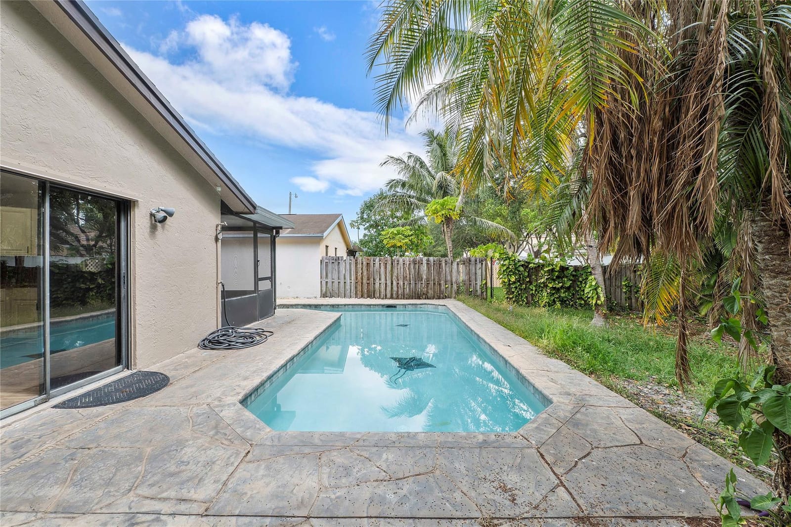 5308 NW 92 — photo 11