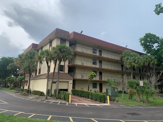 3161 NW 47th Terrace 208, Lauderdale Lakes, FL 33319