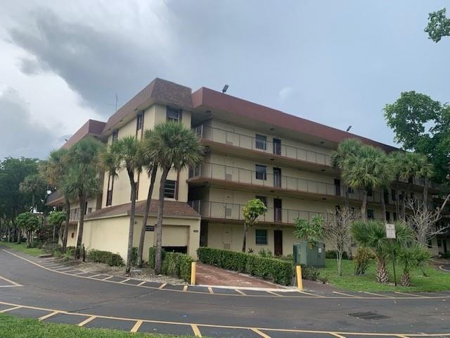 3161 NW 47th Terrace 208, Lauderdale Lakes, FL 33319