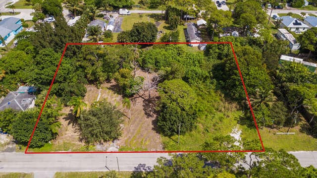 5117 SE Isabelita Avenue, Stuart, FL 34997