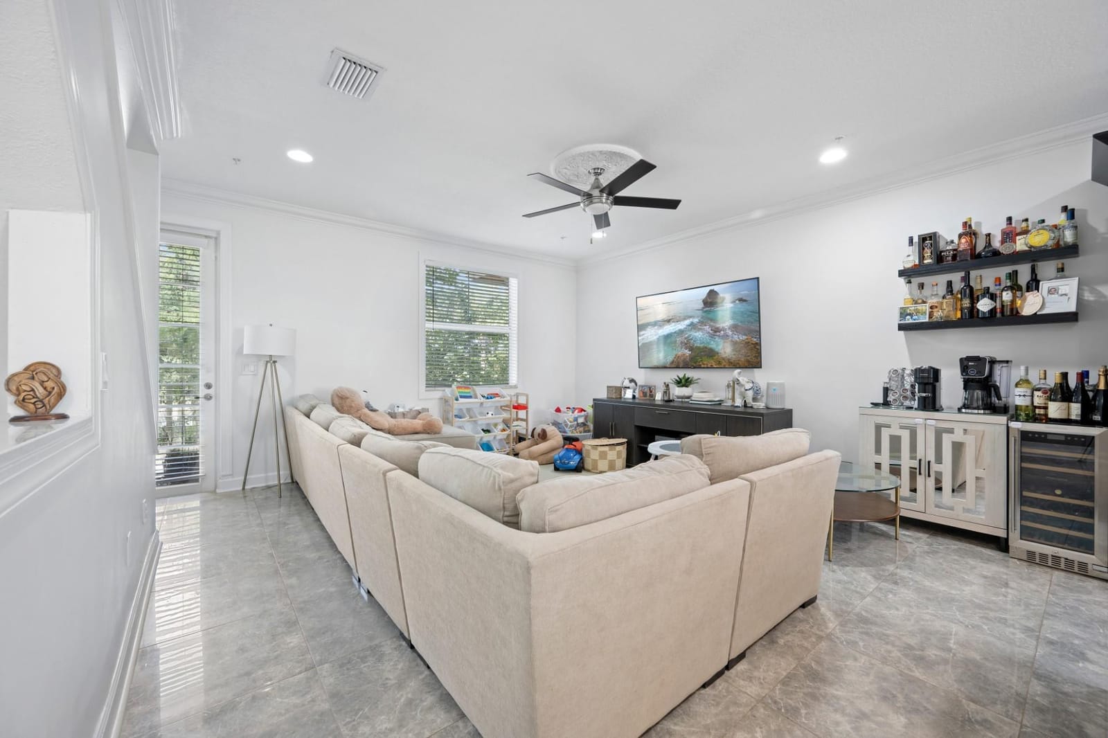 3909 Monarch Lane 3909 — photo 4
