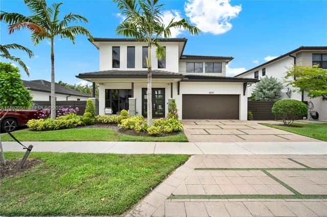8935 NW 161st Terrace, sold in Satori, Miami Lakes, FL