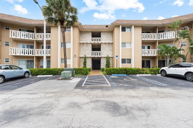 7480 Miami Lakes Drive G202, Miami Lakes, FL 33014