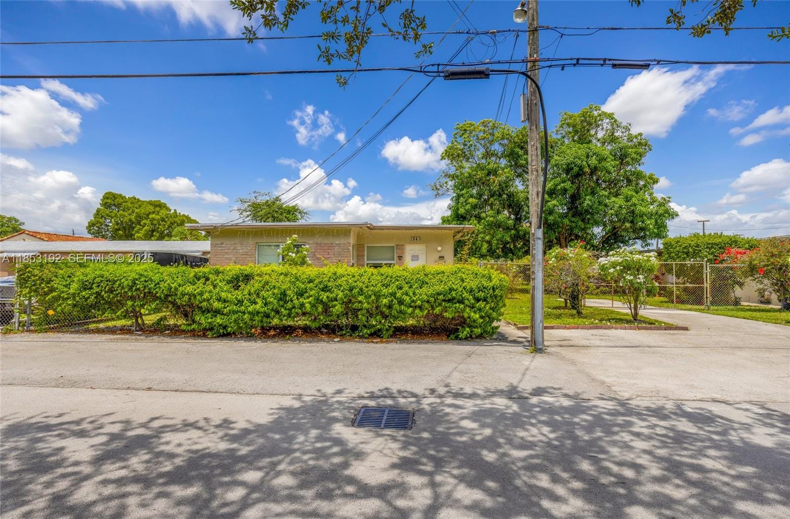1845 Dixieanna Street — photo 4