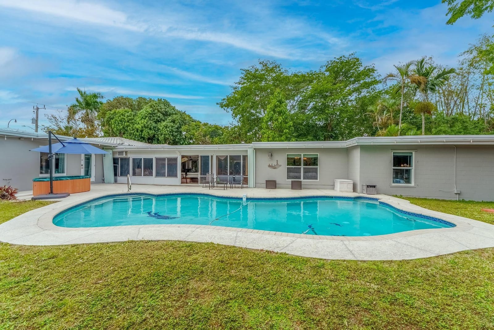 5541 W Broward Boulevard, Plantation, FL 33317