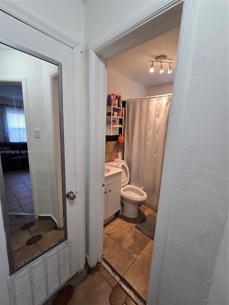2280 NW 93rd Terrace, Miami, FL 33147 photo 15