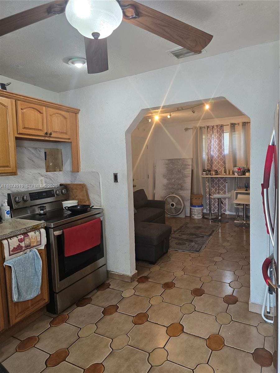 2280 NW 93rd Terrace, Miami, FL 33147 photo 5
