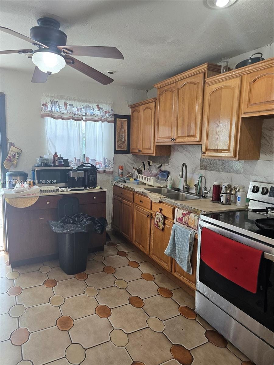 2280 NW 93rd Terrace, Miami, FL 33147 photo 7