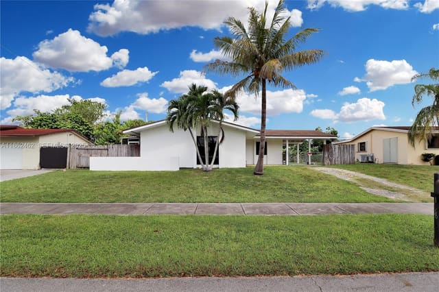 15840 SW 105th Court, sold in Fairway Pines, Miami, FL