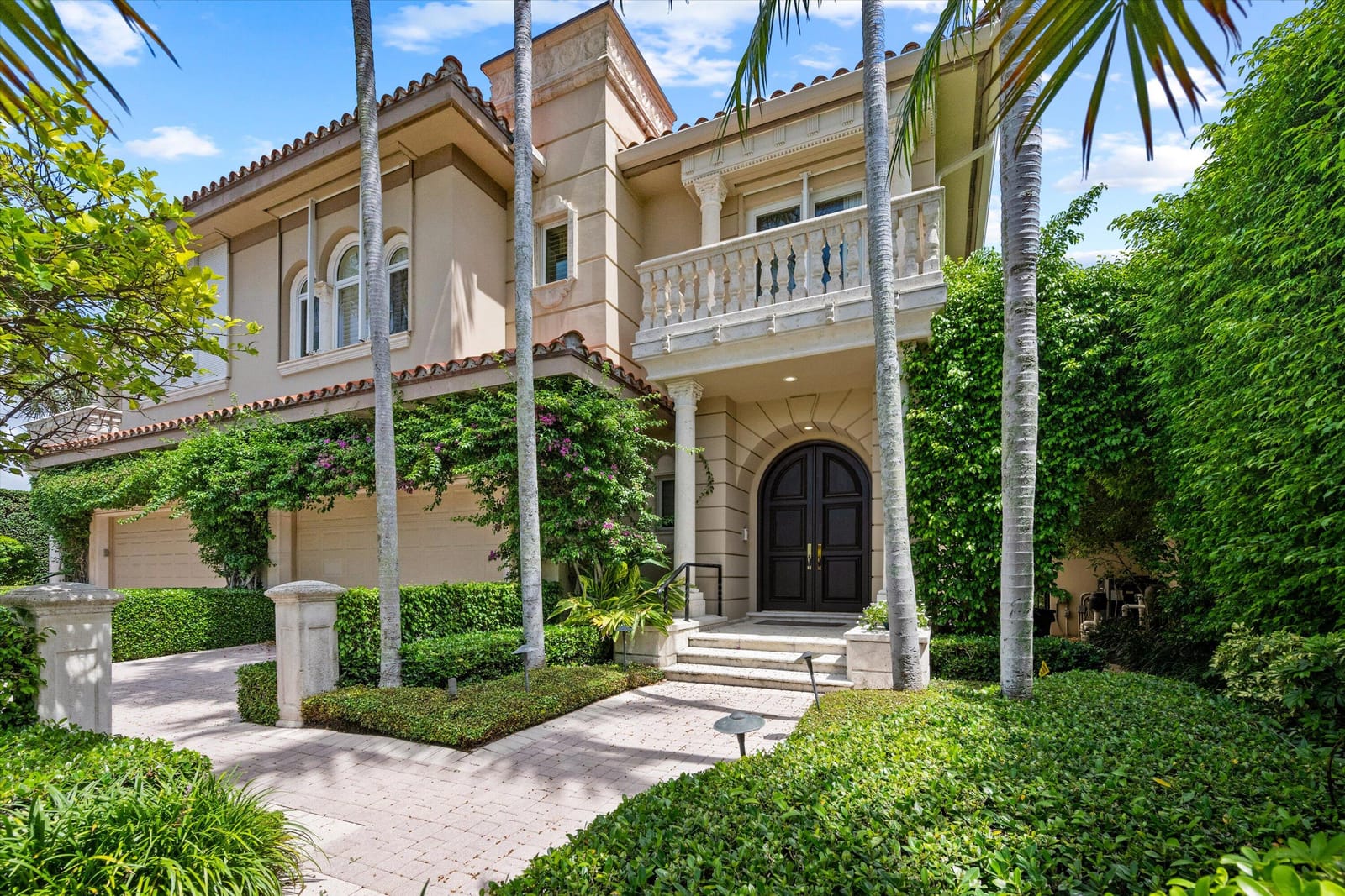 217 Everglade Avenue, Palm Beach, FL 33480