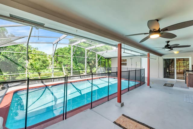 4040 NW 106 Drive, sold in Chevy Chase, Coral Springs, FL