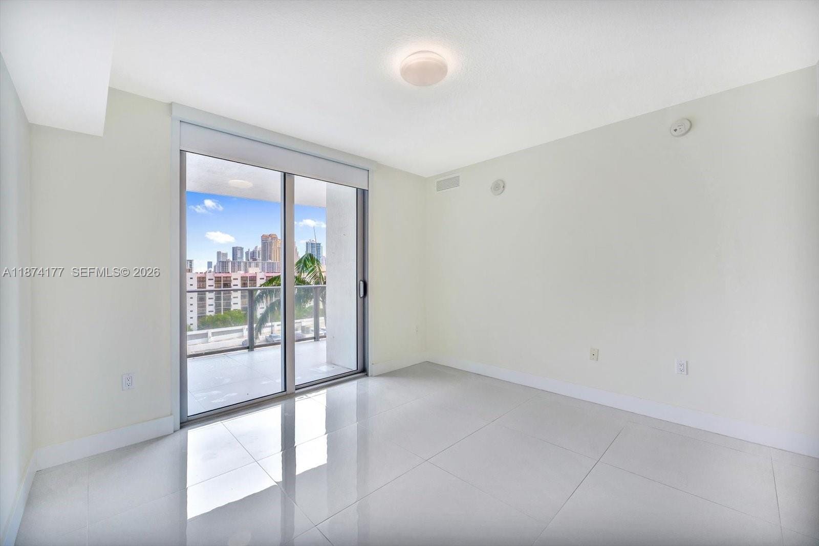 300 Sunny Isles Boulevard 4-803, Sunny Isles Beach, FL 33160 photo 15