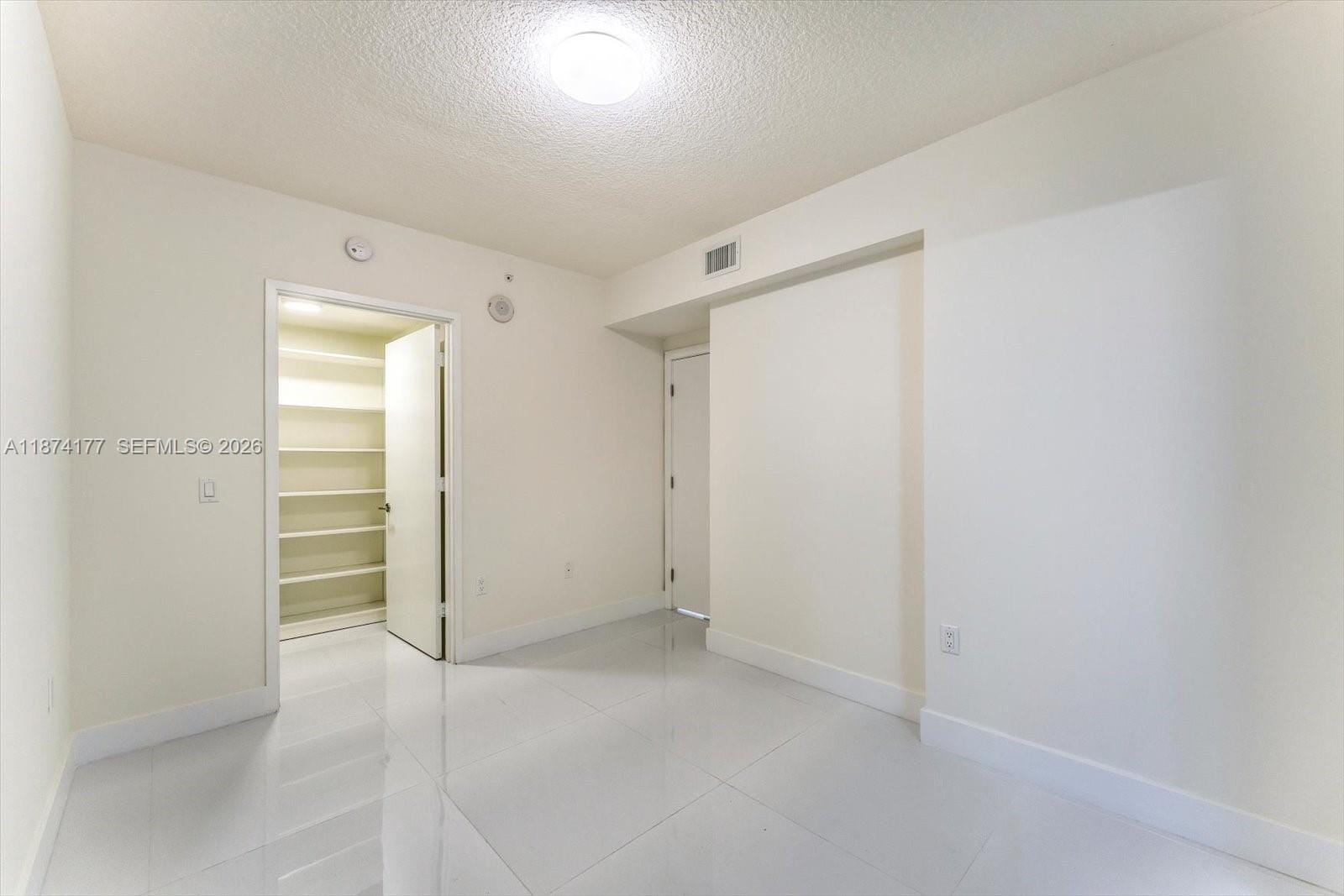 300 Sunny Isles Boulevard 4-803, Sunny Isles Beach, FL 33160 photo 21