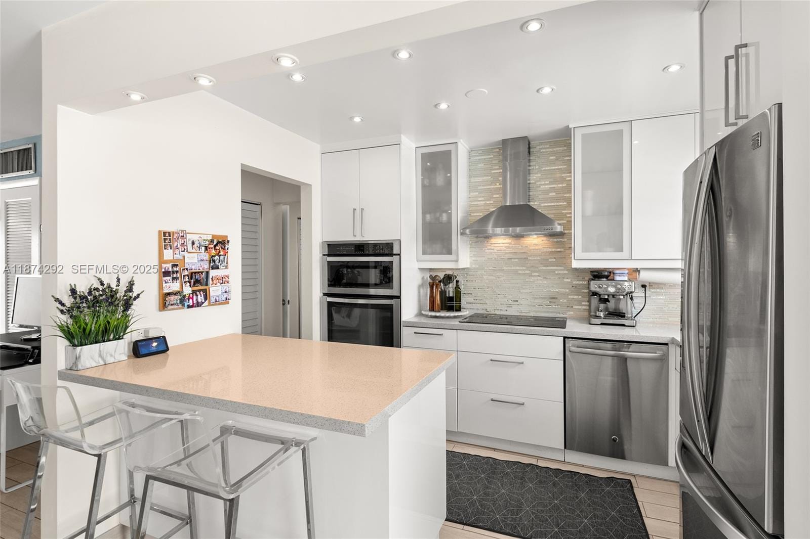 1519 Drexel Avenue 402, Miami Beach, FL 33139 photo 2