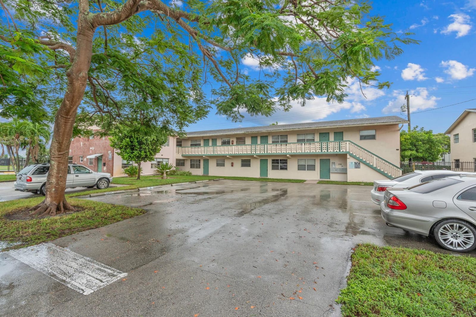 290 NE 40th Street 12, Oakland Park, FL 33334