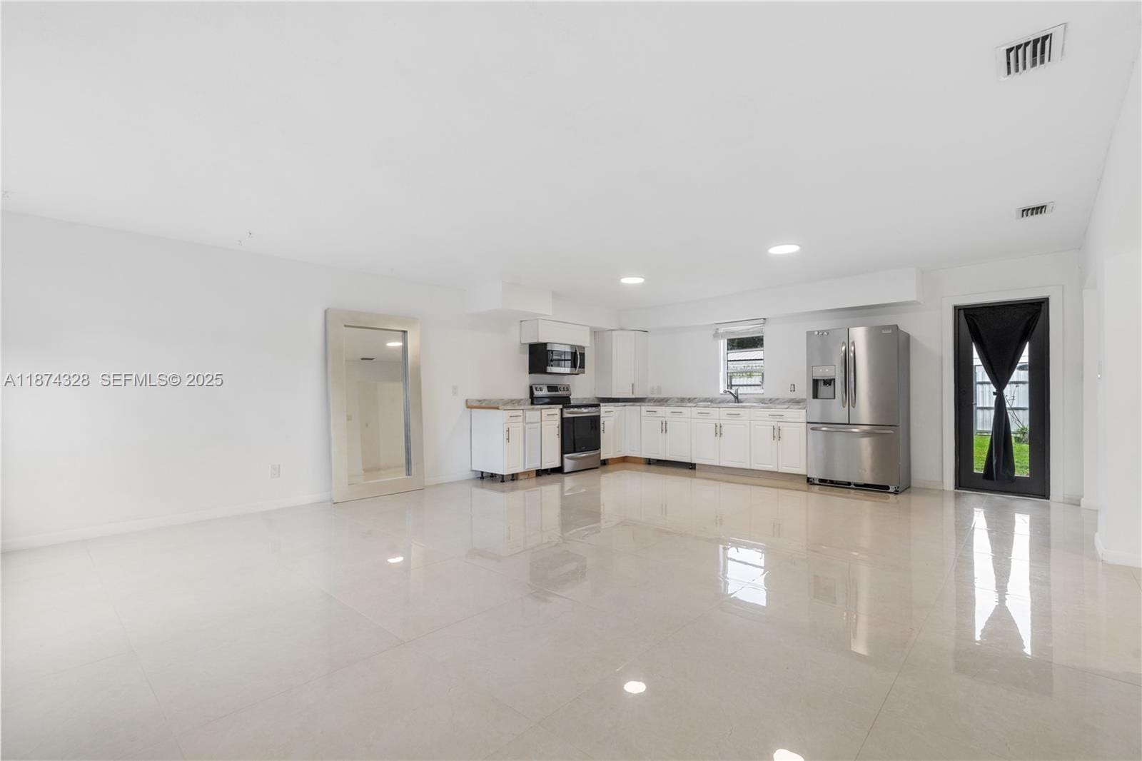 13801 Monroe Street — photo 6