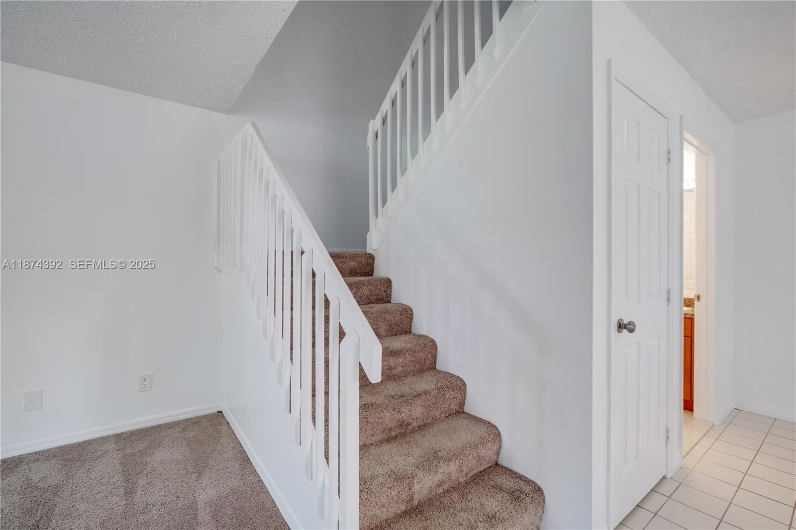 3104 Kingston Court 11D, West Palm Beach, FL 33409 photo 13