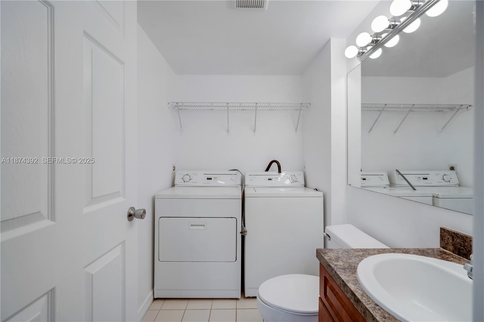 3104 Kingston Court 11D, West Palm Beach, FL 33409 photo 15