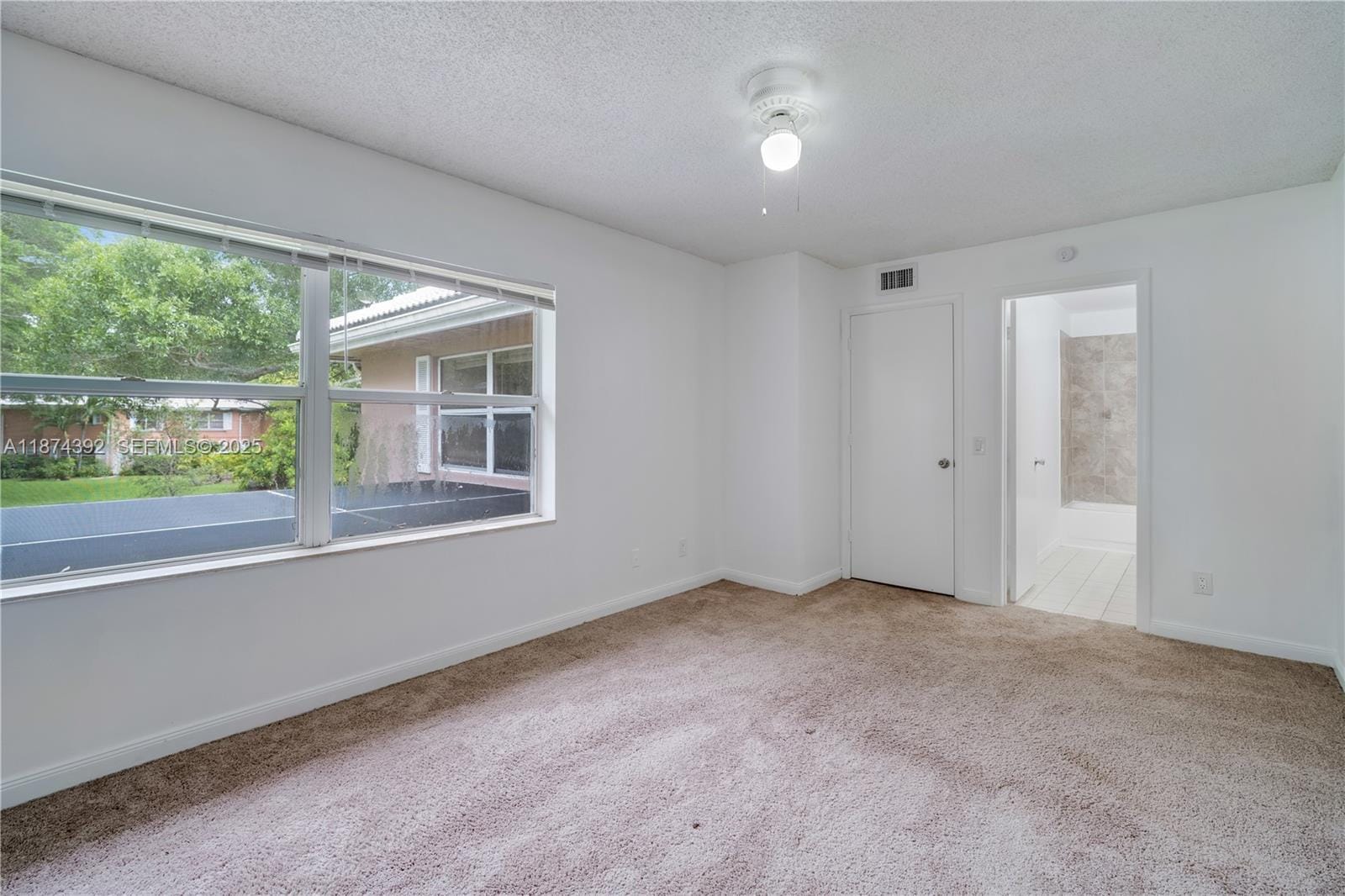 3104 Kingston Court 11D, West Palm Beach, FL 33409 photo 17