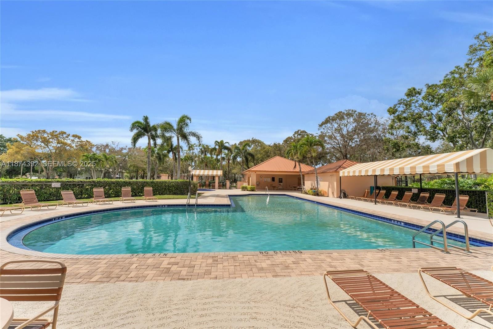 3104 Kingston Court 11D, West Palm Beach, FL 33409 photo 24