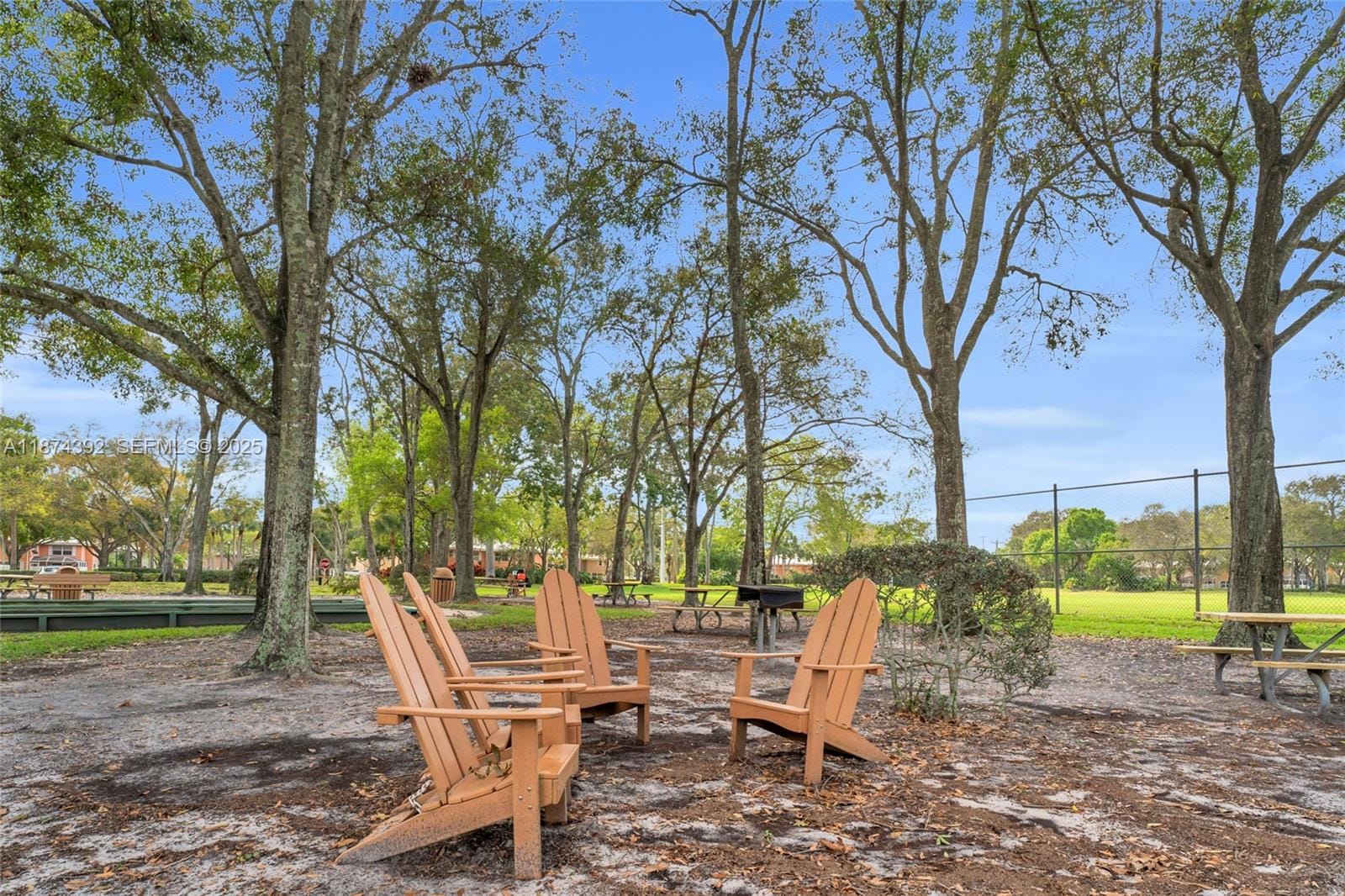3104 Kingston Court 11D, West Palm Beach, FL 33409 photo 27