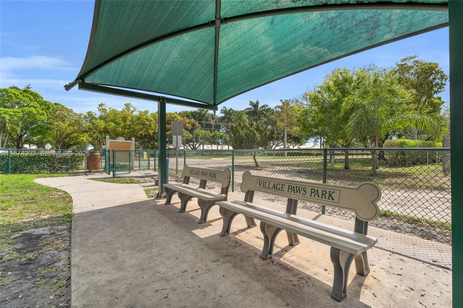 3104 Kingston Court 11D, West Palm Beach, FL 33409 photo 30