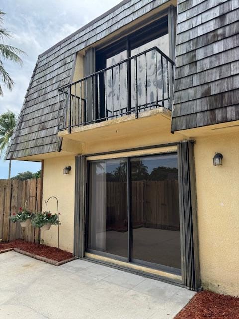 15 Lake Arbor Drive, Palm Springs, FL 33461 photo 2