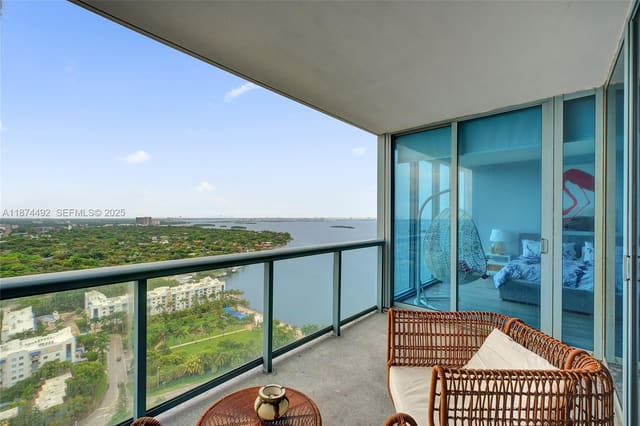 601 NE 36th Street 2703, Blue, Miami, FL