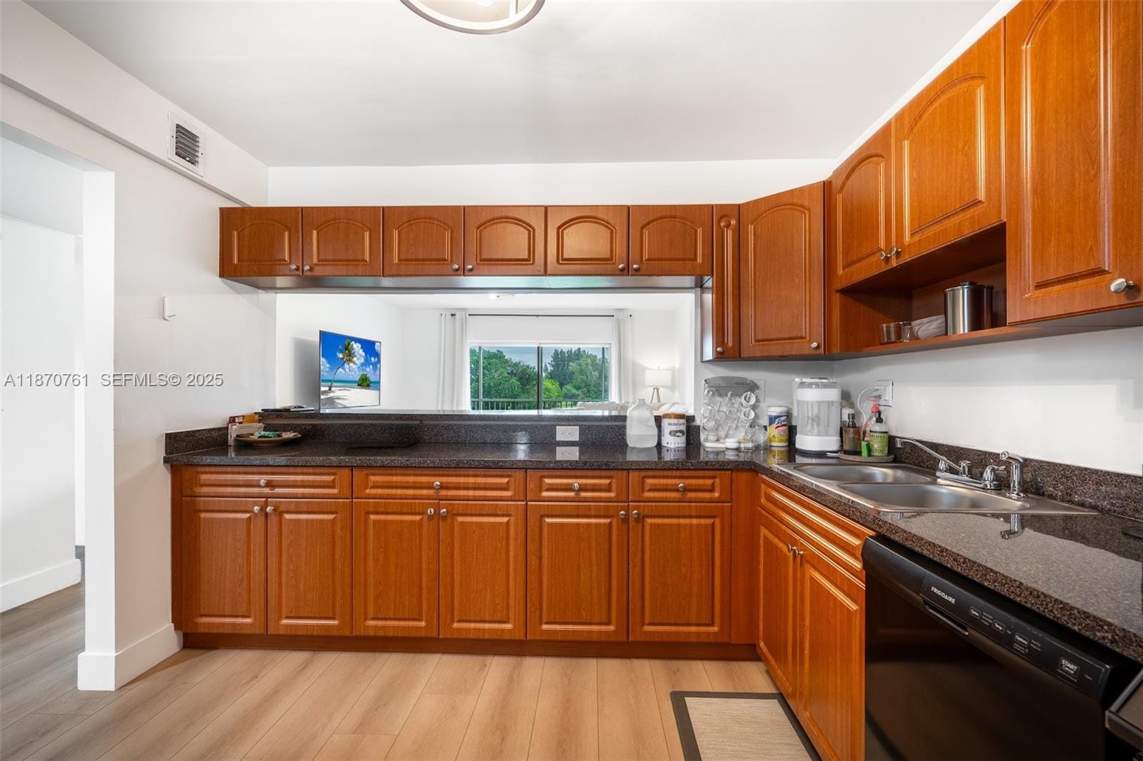 5100 SW 90th Avenue 302 — photo 7