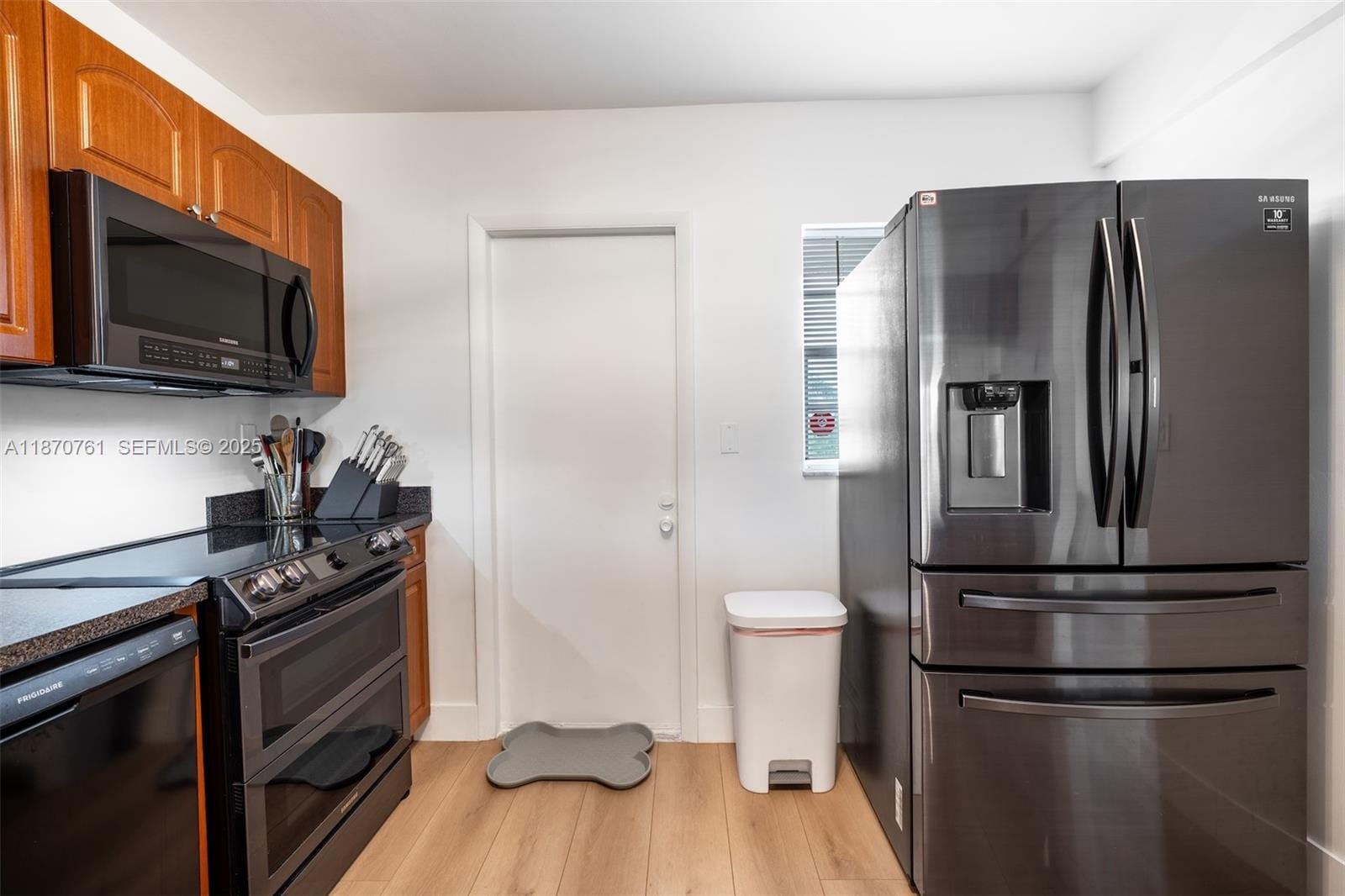 5100 SW 90th Avenue 302 — photo 9