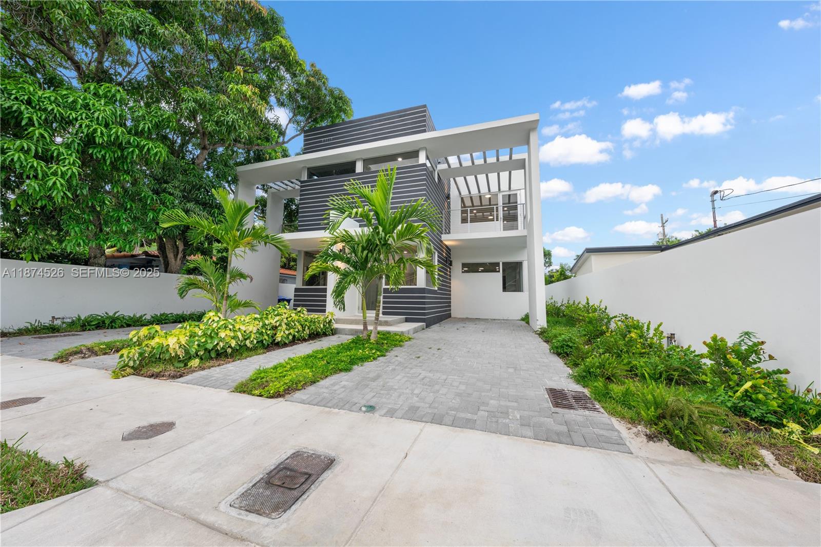857 SW 14th Avenue A — photo 5