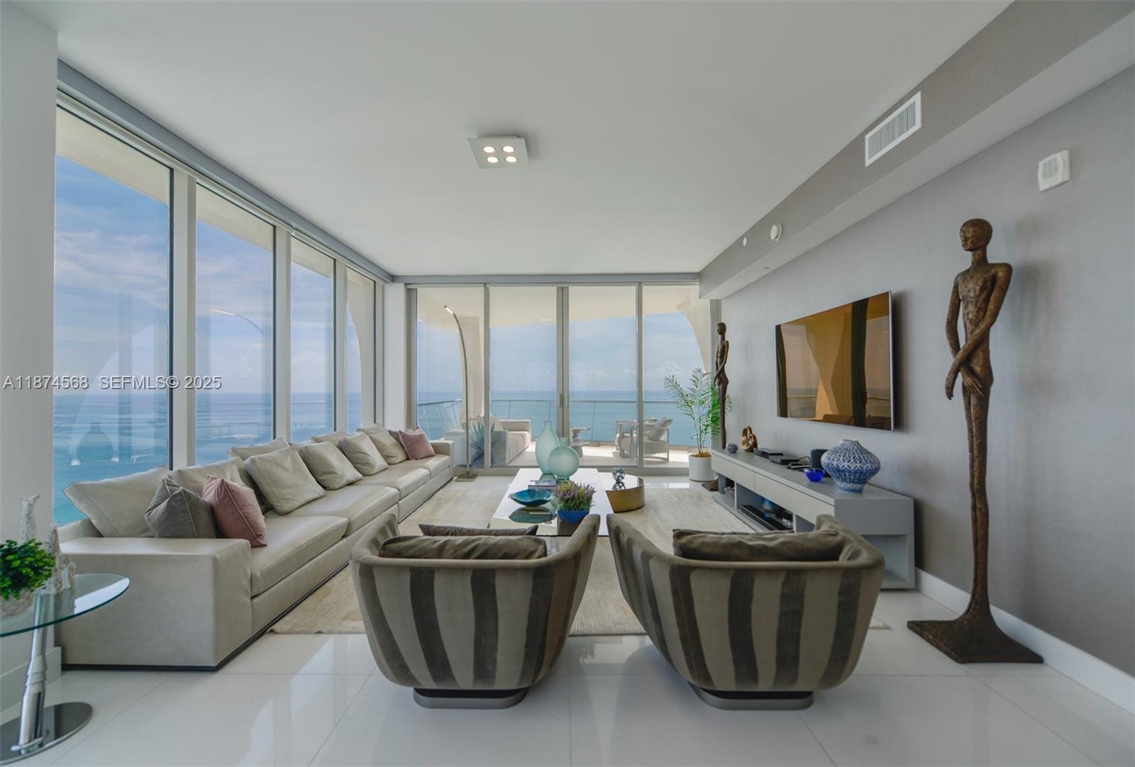 16901 Collins Avenue 4005, Sunny Isles Beach, FL 33160 photo 2