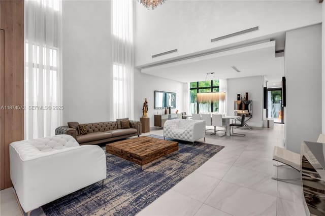10530 NW 67th Terrace, sold in Grand Floridian Estates, Doral, FL