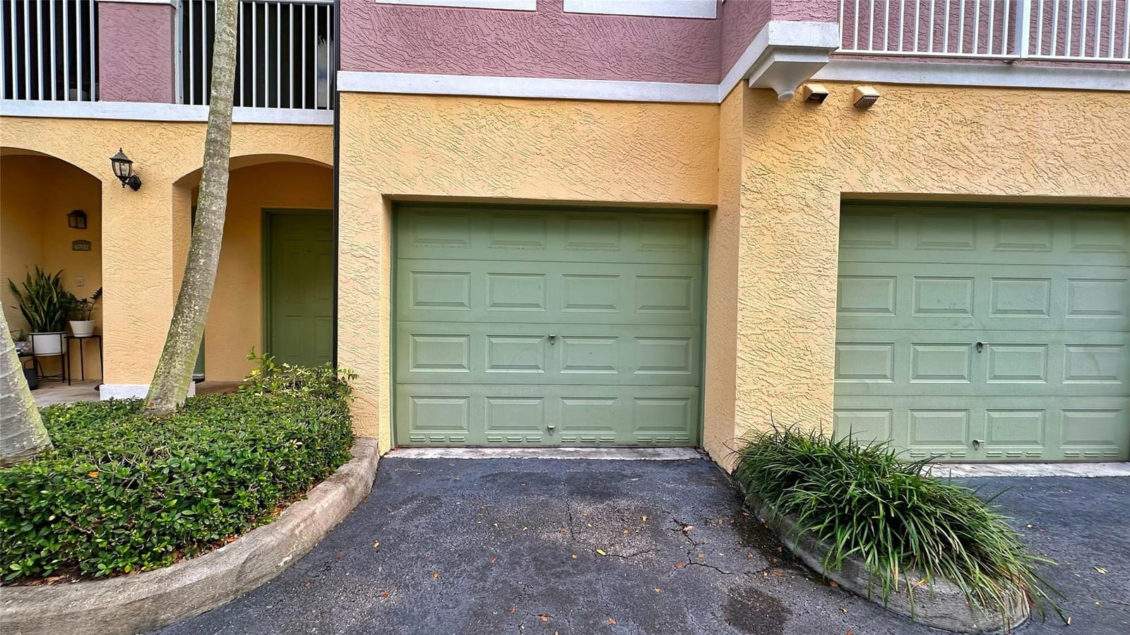 6704 W Sample Road 6704 — photo 2