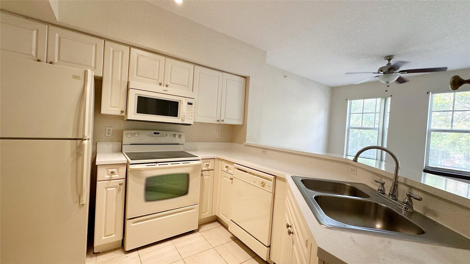 6704 W Sample Road 6704 — photo 11