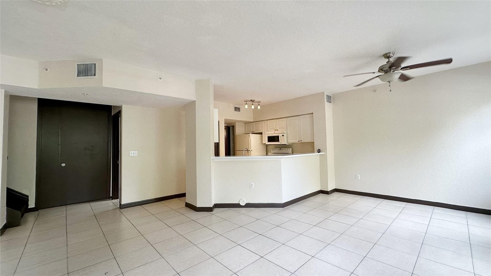 6704 W Sample Road 6704 — photo 7