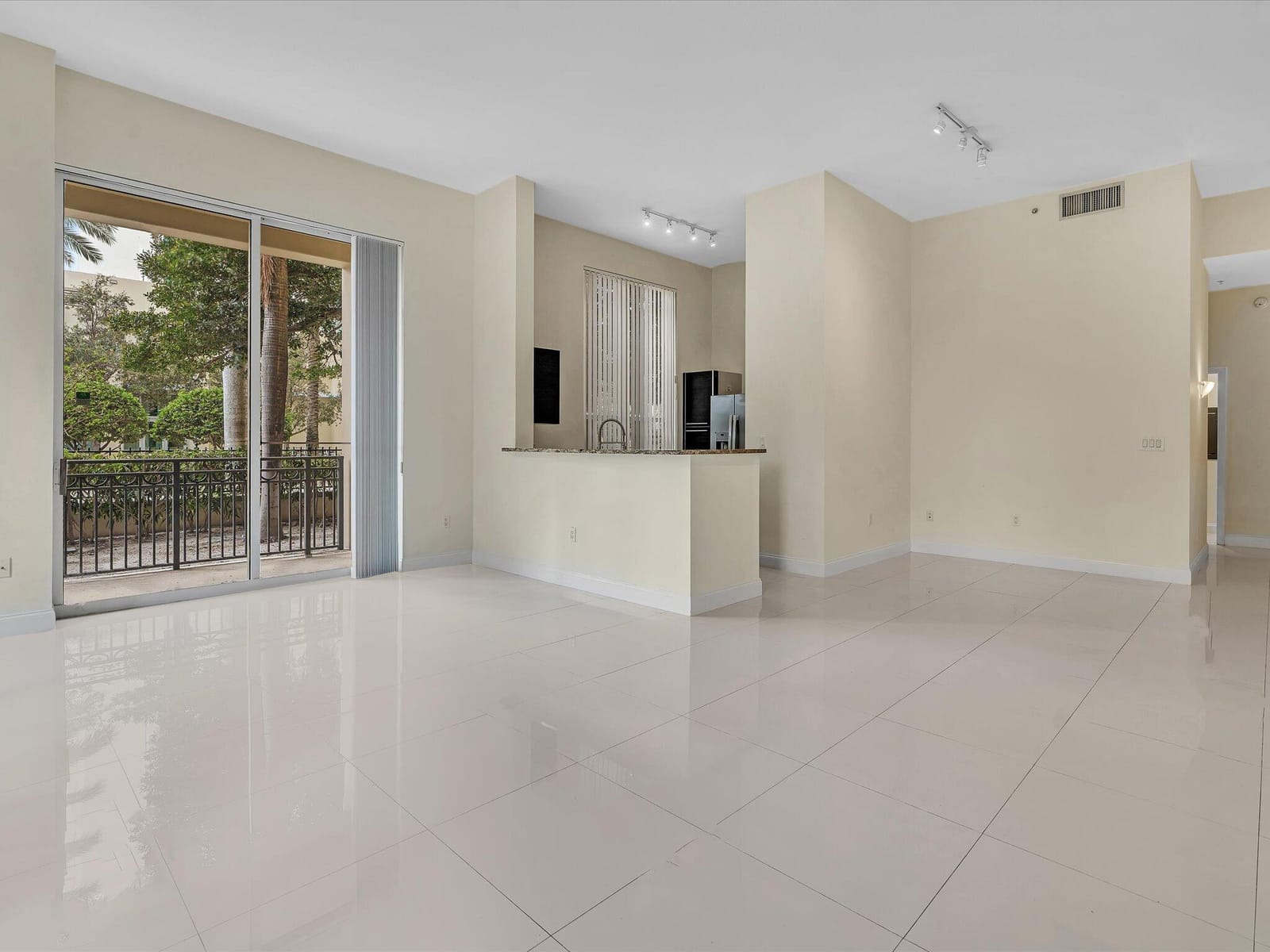 550 Okeechobee Boulevard 122 — photo 11