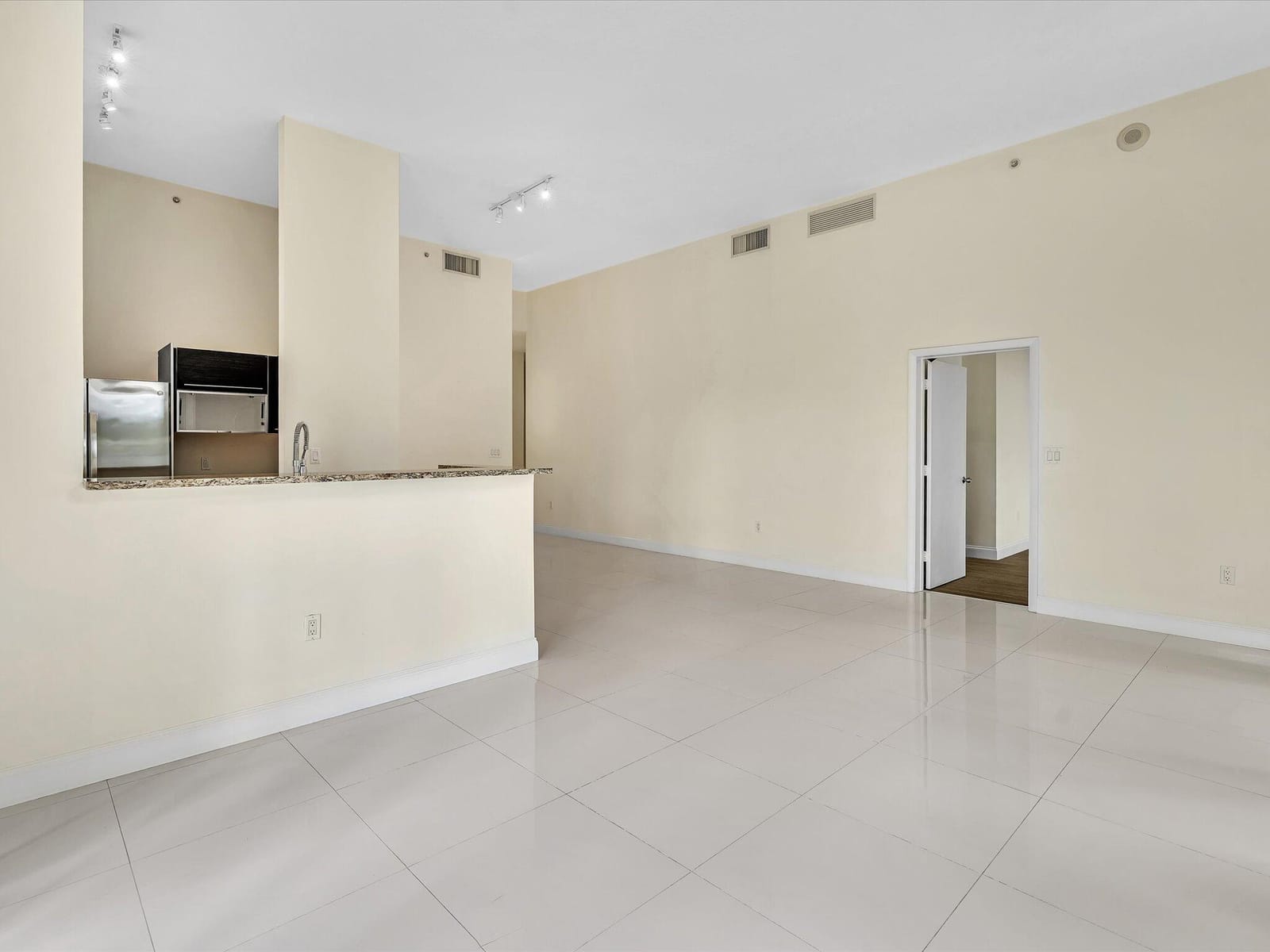 550 Okeechobee Boulevard 122 — photo 12