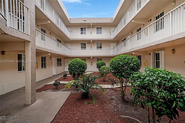 6115 NW 186th Street 104, Hialeah, FL 33015