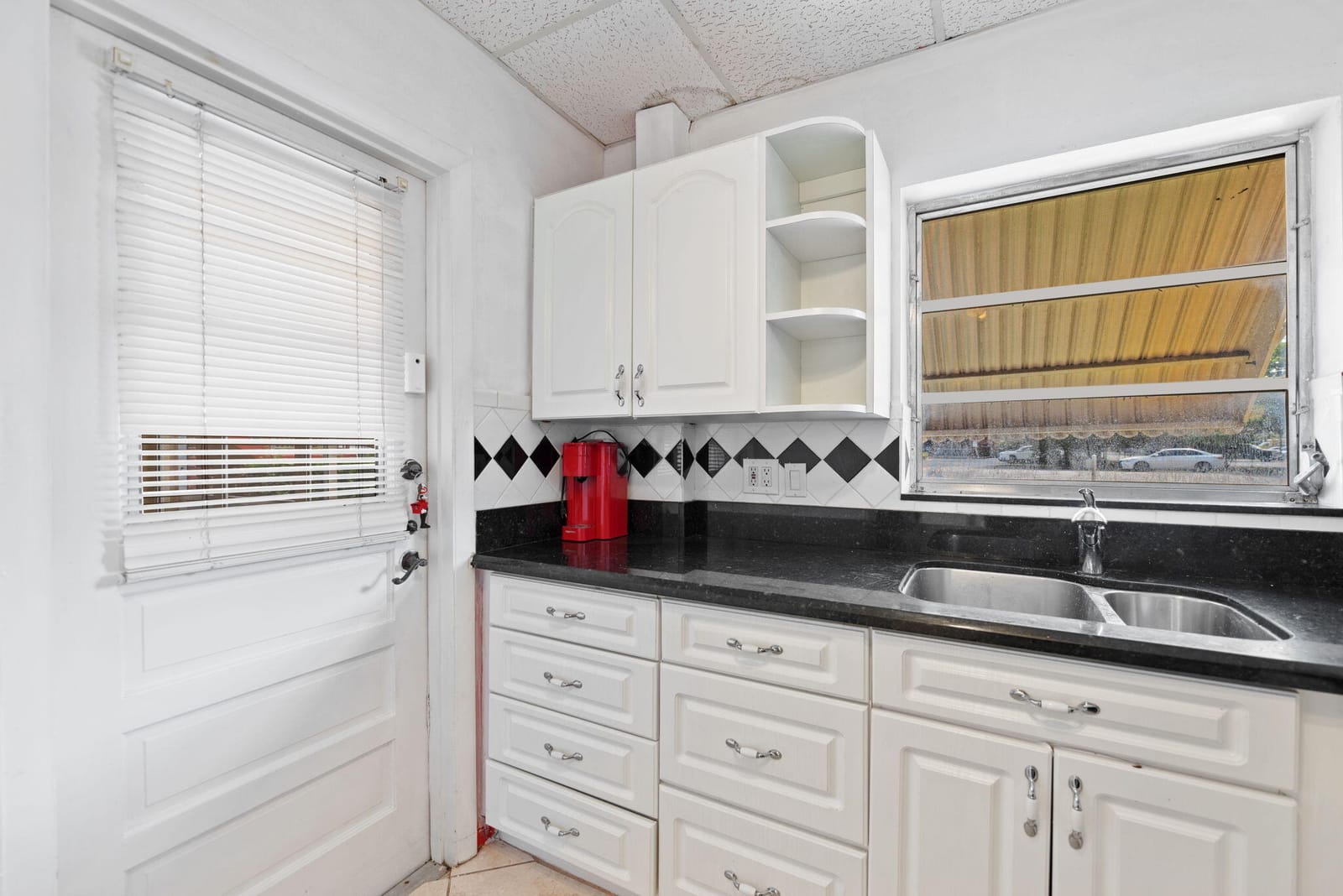 2040 NW 81st Avenue 111, Pembroke Pines, FL 33024 photo 13