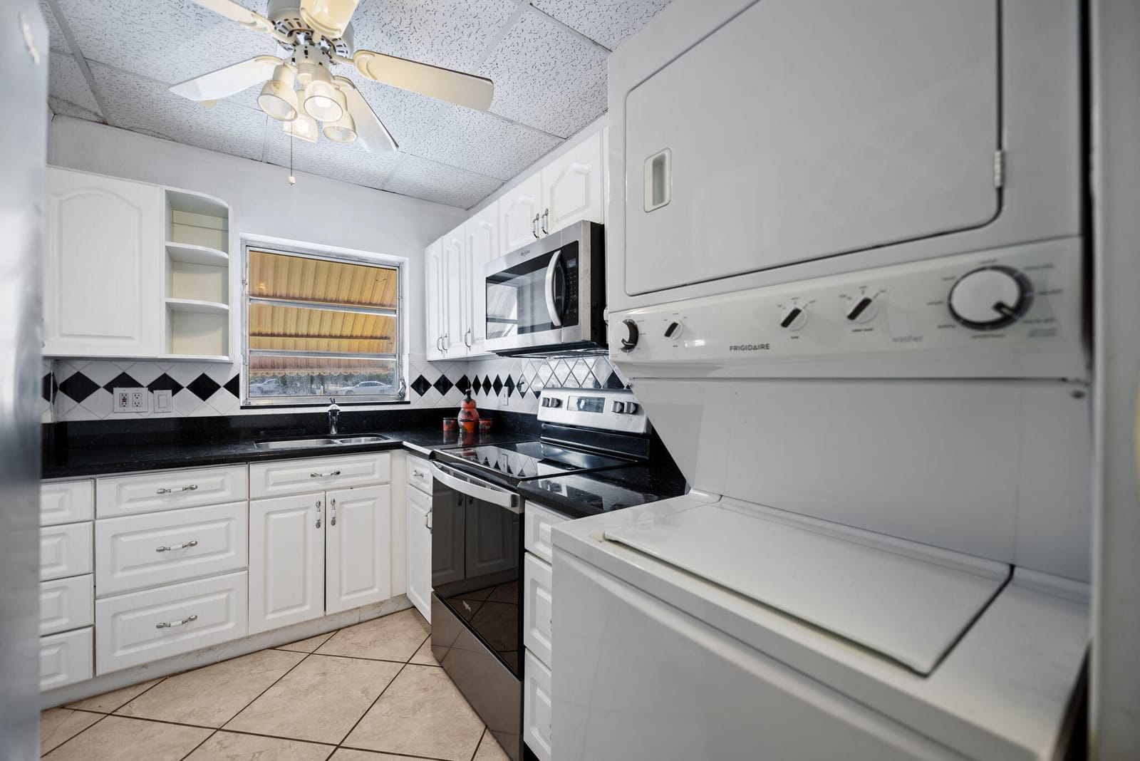 2040 NW 81st Avenue 111, Pembroke Pines, FL 33024 photo 18